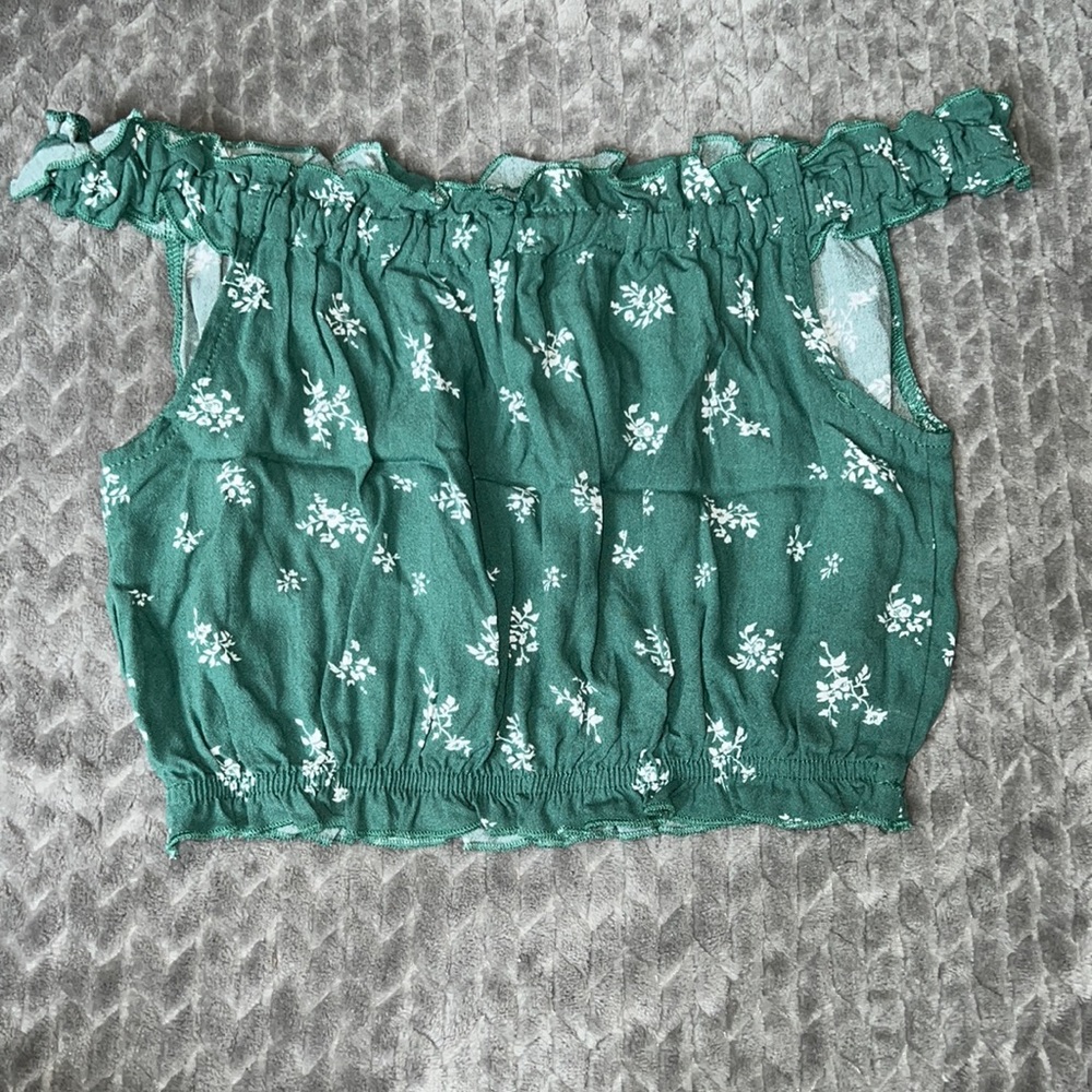 L.A. Hearts Green off the shoulder top with elastic top and bottom size S